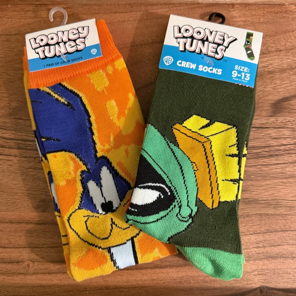 Looney Tunes Novelty Crew Socks |‎ 2-Pairs | NWT